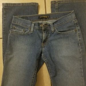 Juniors levi jeans